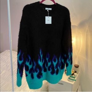 ADIKA OVERSIZED SWEATER